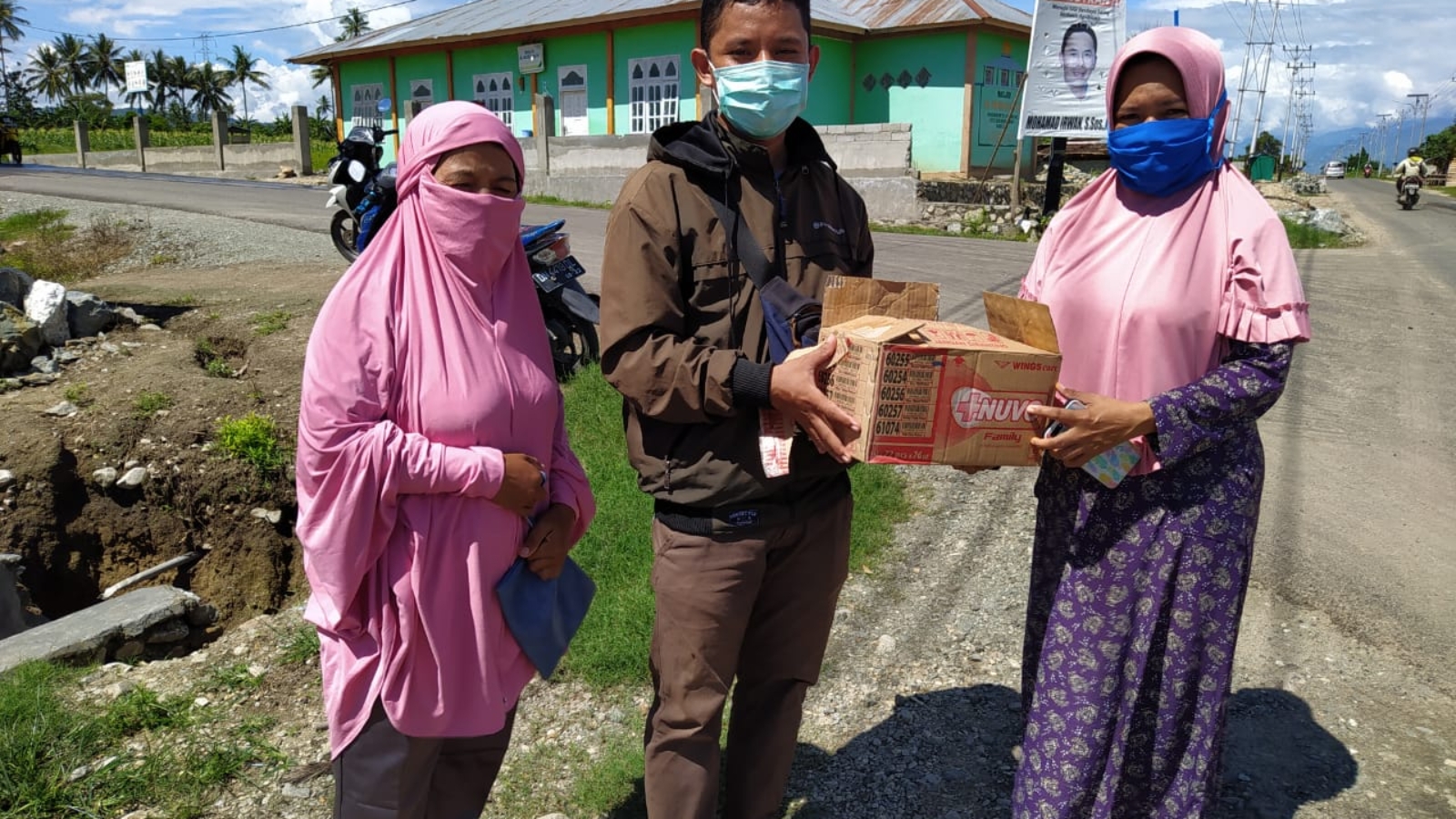 EKONESIA dan SHEEP Indonesia Salurkan Bantuan untuk Lansia di Sigi